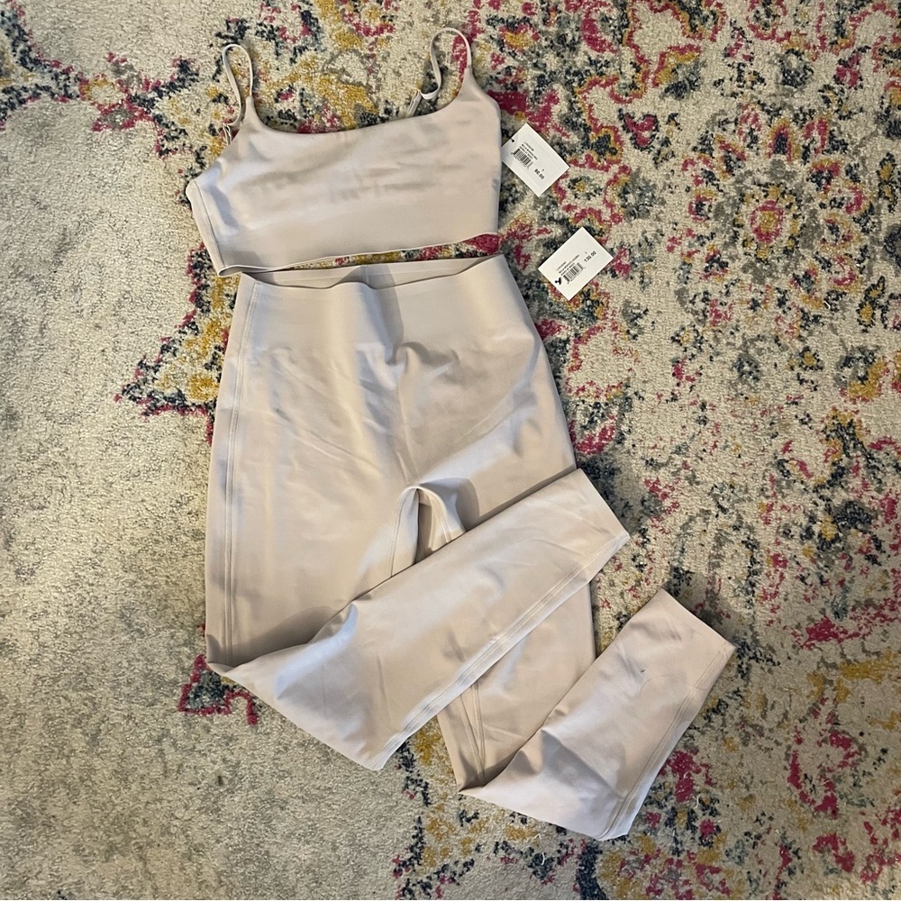 NWT Le Ore Matching Set: Bella Bonded Legging & Bra in Ashes of Roses Small - Picture 12 of 12